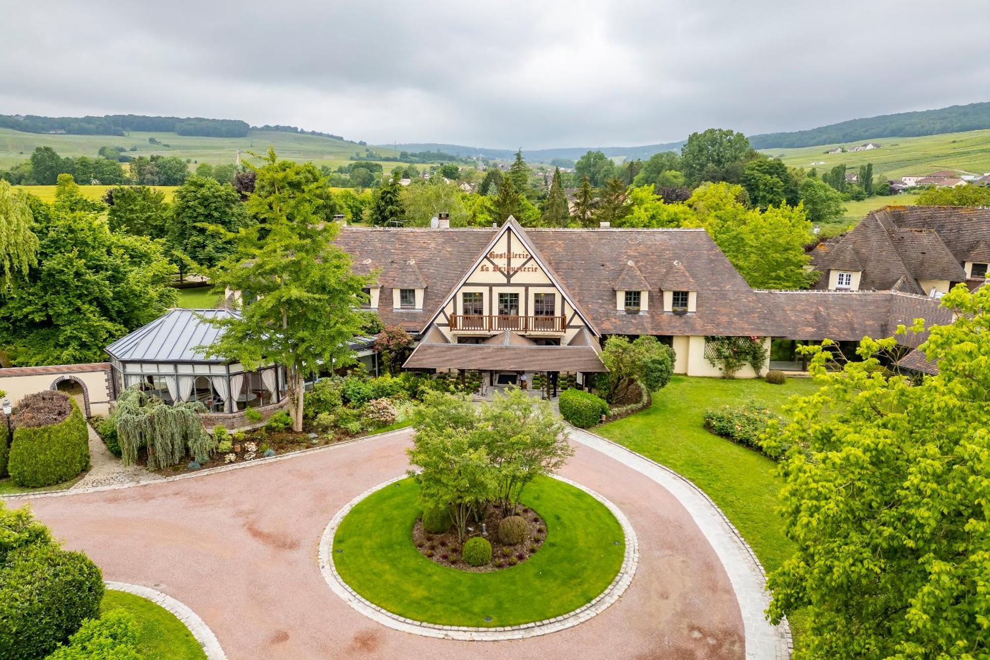 ホテル オステルリー ラ ブリケトリ ヴィネ エクステリア 写真 The Château de la Motte