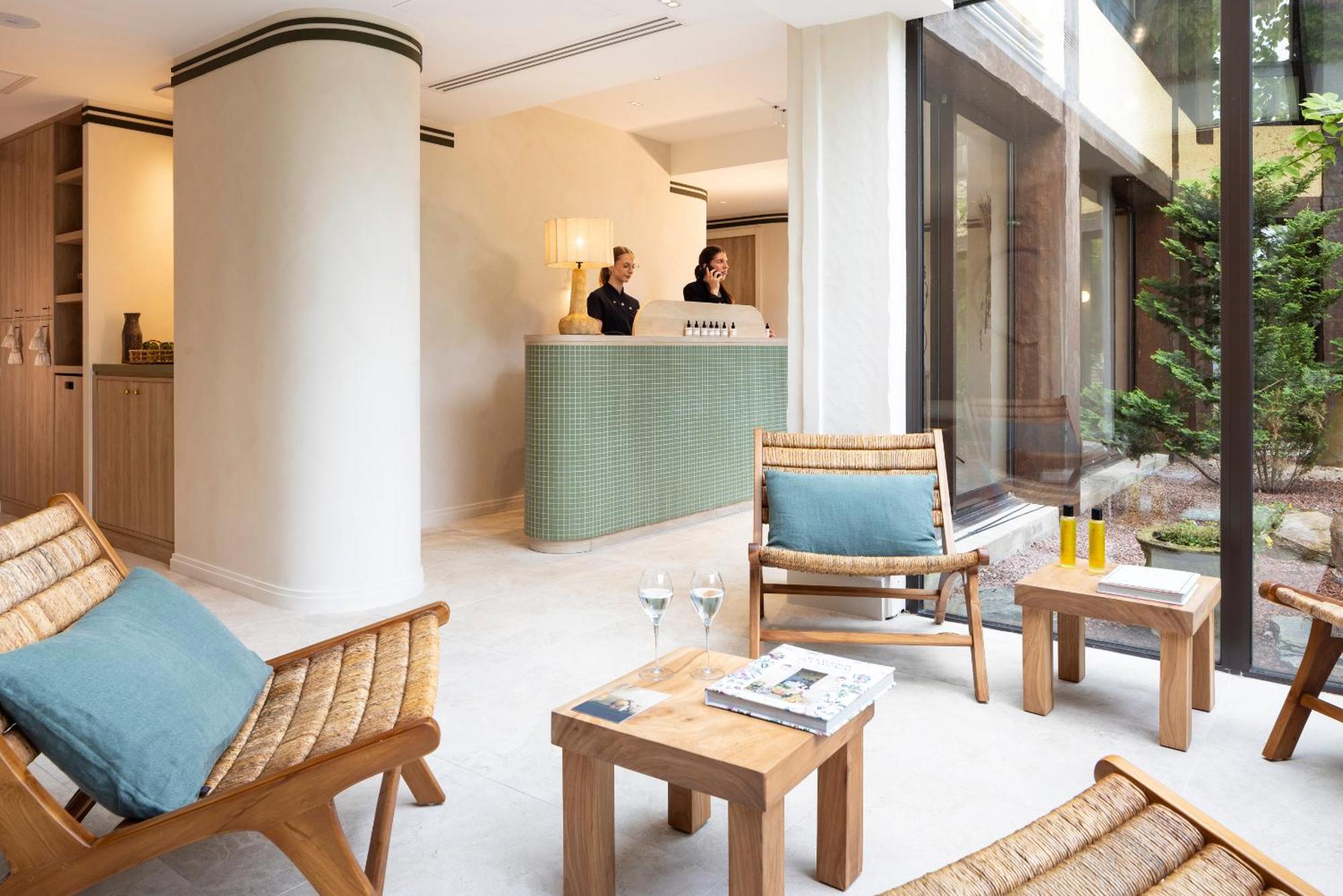 ホテル オステルリー ラ ブリケトリ ヴィネ エクステリア 写真 The Spa at The Landmark